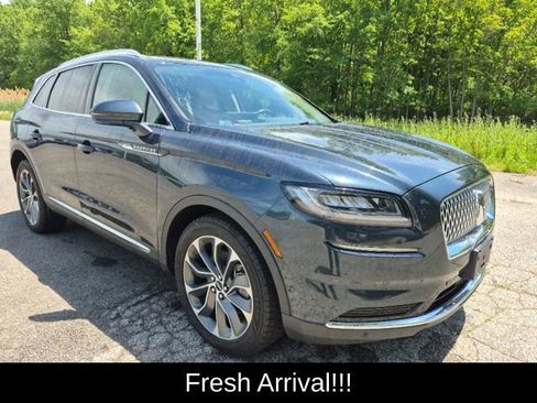 Used 2022 Lincoln Nautilus Reserve AWD/4WD image 11