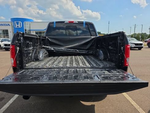 Used 2015 Ford F150 XLT w/ Equipment Group 302A Luxury AWD/4WD image 13