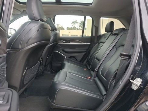 Used 2024 Jeep Grand Cherokee Limited 4xe image 10