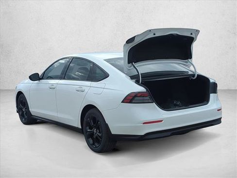 New 2025 Honda Accord SE image 9