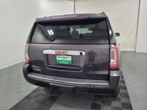 Used 2018 GMC Yukon Denali AWD/4WD image 7