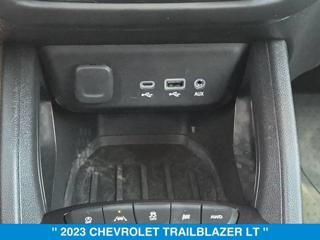 Used 2023 Chevrolet TrailBlazer LT w/ Convenience Package AWD/4WD image 25