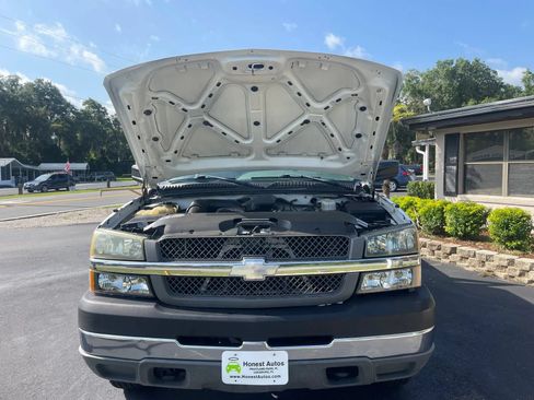 Used 2004 Chevrolet Silverado 3500 4x4 Extended Cab w/ Heavy-Duty Power Package image 20