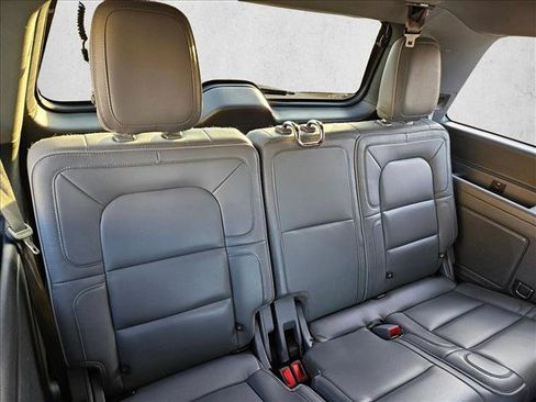 Used 2019 Lincoln Navigator Select RWD image 18