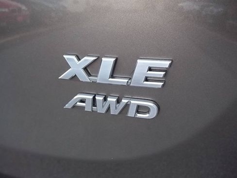 Used 2013 Toyota RAV4 XLE AWD/4WD image 10