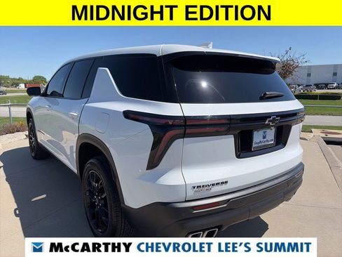Used 2024 Chevrolet Traverse LS w/ Midnight/Sport Edition FWD image 10