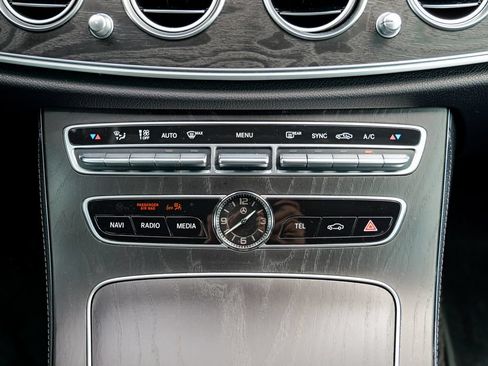 Used 2018 Mercedes-Benz E 400 4MATIC Wagon image 51