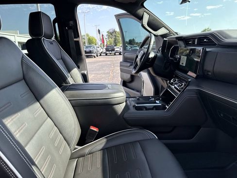 Certified 2025 GMC Sierra 2500 AT4X AWD/4WD image 35