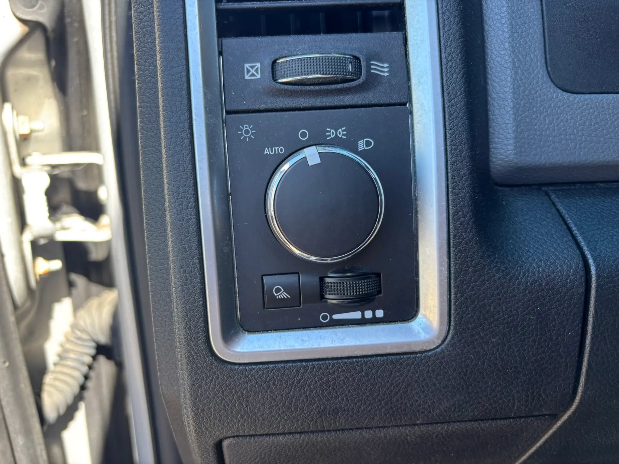 Used 2017 RAM 2500 SLT AWD/4WD image 22