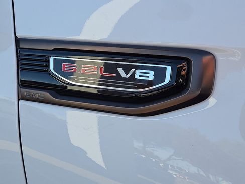 New 2026 GMC Sierra 1500 AT4X image 7