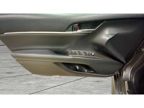 Used 2023 Toyota Camry XSE image 9
