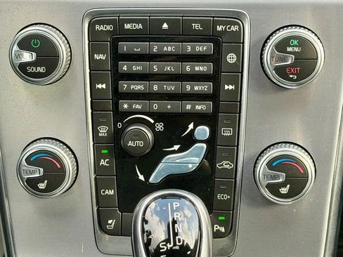 Used 2018 Volvo S60 T5 Dynamic w/ Vision Package image 21