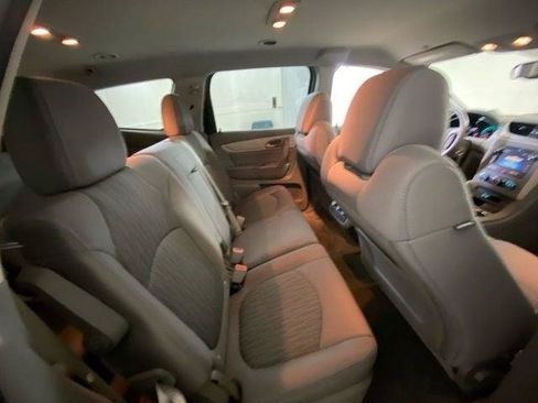 Used 2016 Chevrolet Traverse LS FWD image 15