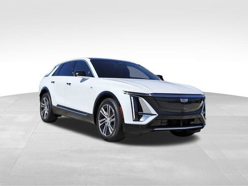 New 2026 Cadillac Lyriq Luxury image 1