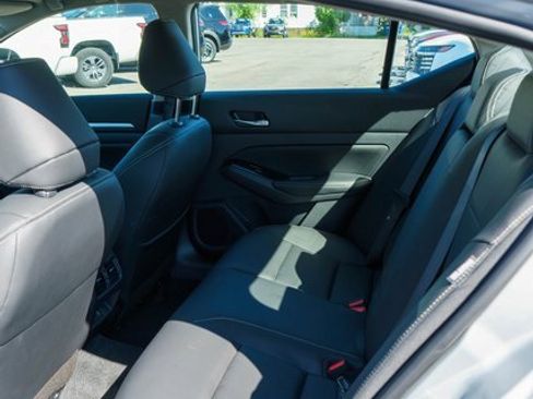 New 2025 Nissan Altima 2.5 SL image 9