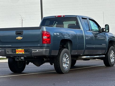 Used 2013 Chevrolet Silverado 2500 LT w/ Interior Plus Package image 4