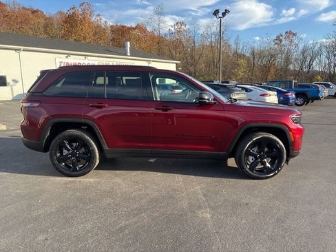 New 2025 Jeep Grand Cherokee Limited w/ Luxury Tech Group II image 5