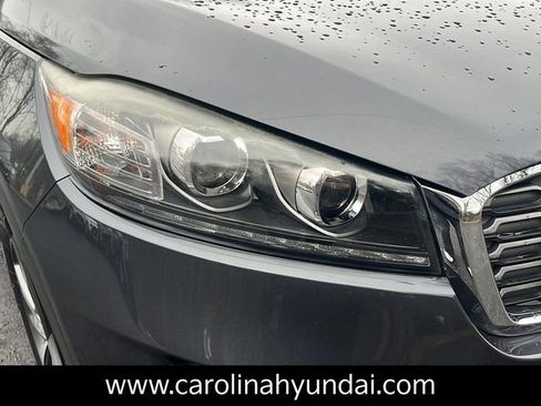 Used 2019 Kia Sorento EX image 10