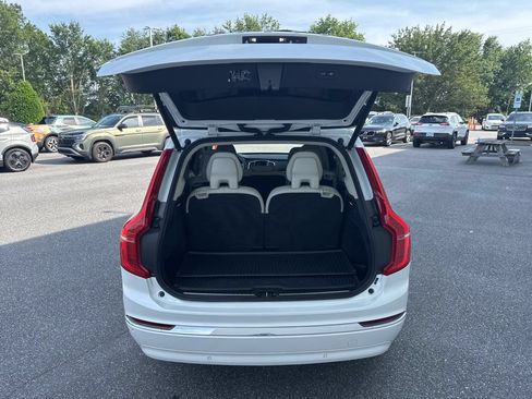 Used 2024 Volvo XC90 T8 Core w/ Climate Package AWD/4WD image 10