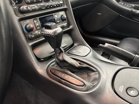 Used 2001 Chevrolet Corvette Coupe w/ Preferred Equipment Group1 image 24