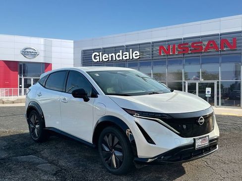 Used 2024 Nissan Ariya AWD image 3