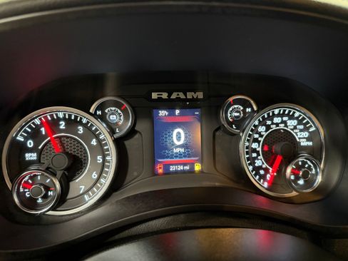 Certified 2024 RAM 2500 Big Horn w/ Sport Appearance Package AWD/4WD image 40