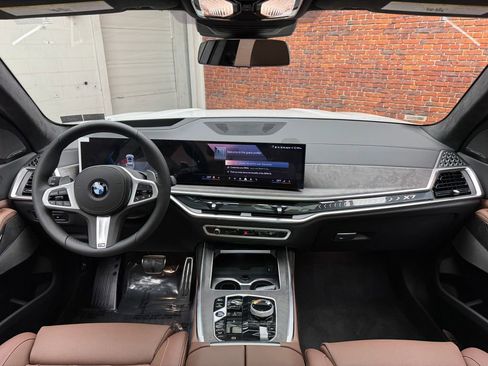 New 2026 BMW X7 xDrive40i image 11