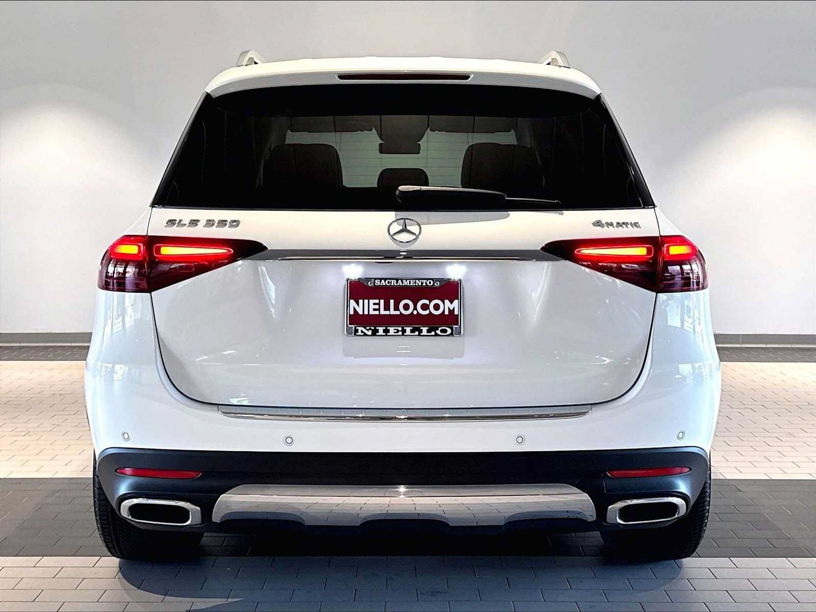 Used 2024 Mercedes-Benz GLE 350 4MATIC image 9