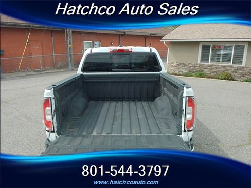 Used 2019 GMC Canyon SLE w/ Driver Alert Package image 5