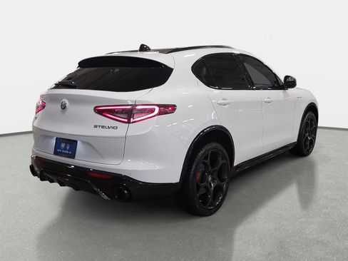 New 2025 Alfa Romeo Stelvio Sprint w/ Veloce Package image 5