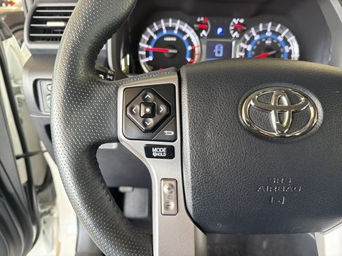 Used 2018 Toyota 4Runner Limited AWD/4WD image 15