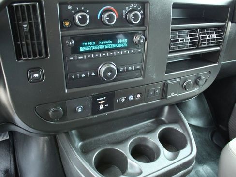 Used 2019 Chevrolet Express 3500 LT w/ LT Preferred Equipment Group image 27