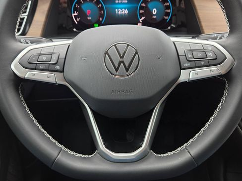 Used 2026 Volkswagen Atlas SE AWD/4WD image 25