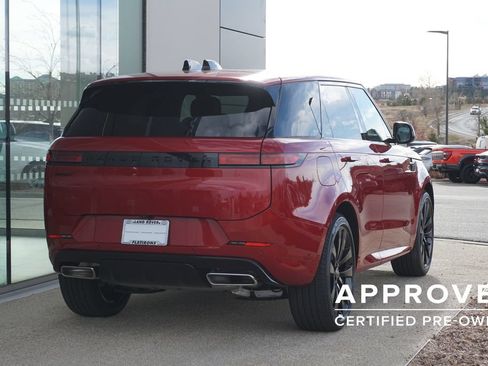 Used 2025 Land Rover Range Rover Sport Dynamic SE AWD/4WD image 2