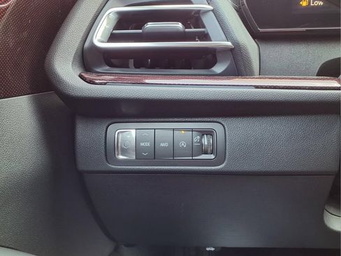 New 2026 Chevrolet Traverse Z71 w/ Enhanced Driving Package AWD/4WD image 15