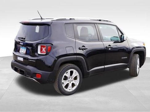 Used 2017 Jeep Renegade Limited image 3