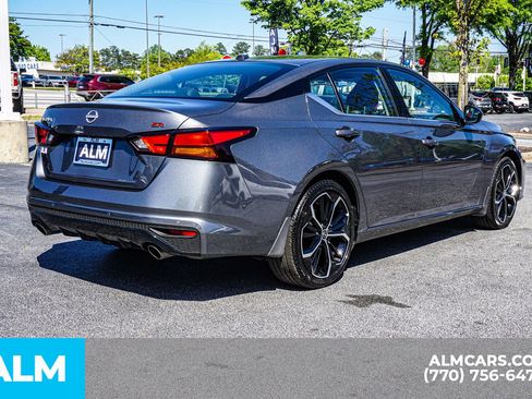 Used 2025 Nissan Altima 2.5 SR FWD image 8