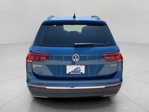 Used 2020 Volkswagen Tiguan SE w/ Panoramic Sunroof Package AWD/4WD image 5
