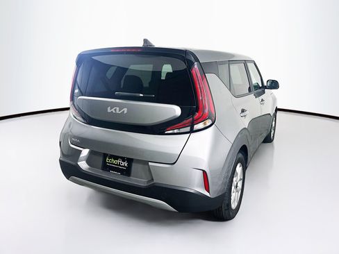 Used 2023 Kia Soul LX w/ LX Technology Package FWD image 9