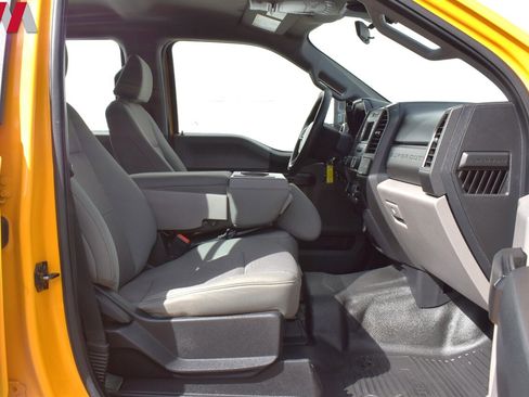 Used 2021 Ford F250 XL w/ Power Equipment Group image 27