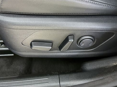 Used 2025 Kia Sportage EX image 24