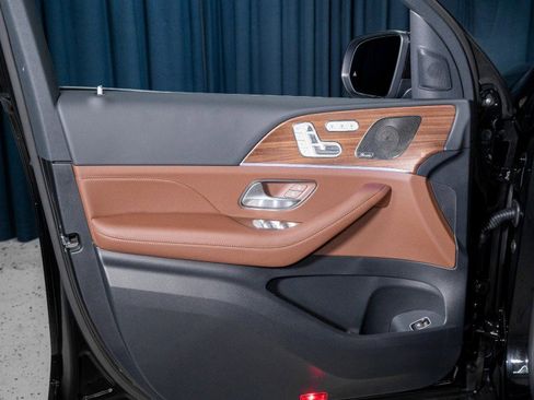 New 2026 Mercedes-Benz GLS 450 4MATIC image 13