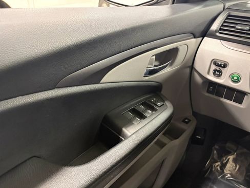 Used 2017 Honda Pilot EX image 39