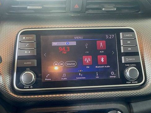 Certified 2018 Nissan Kicks SV image 12