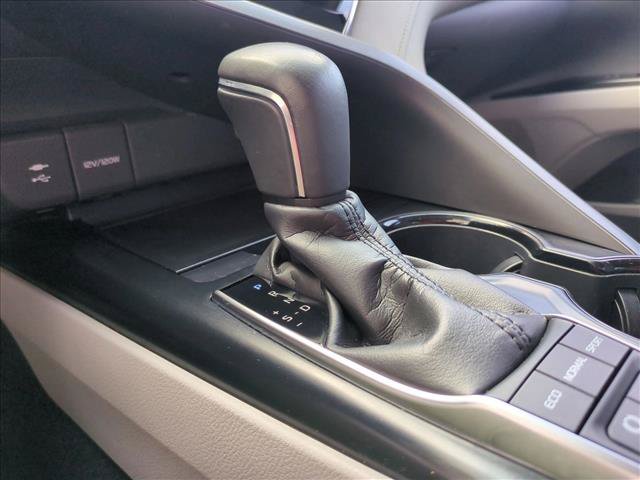 Used 2018 Toyota Camry SE FWD image 12