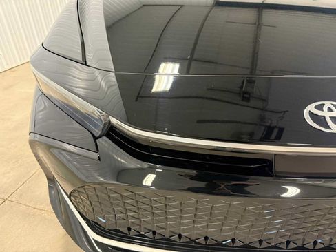 Certified 2026 Toyota Crown AWD/4WD image 4