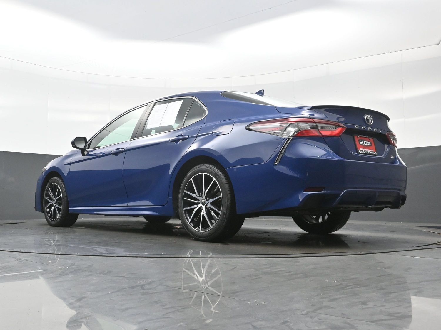 Used 2024 Toyota Camry SE FWD image 29