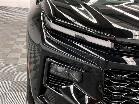 Used 2025 Chevrolet Traverse RS w/ LPO, Floor Liner Package AWD/4WD image 31