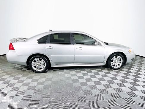 Used 2011 Chevrolet Impala LT w/ Luxury Edition Package FWD image 9
