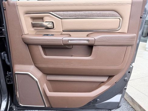 Used 2023 RAM 3500 Limited image 33